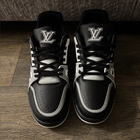 Size - 10 Louis Vuitton Men's Black and White Sneakers - Picture 1 of 8